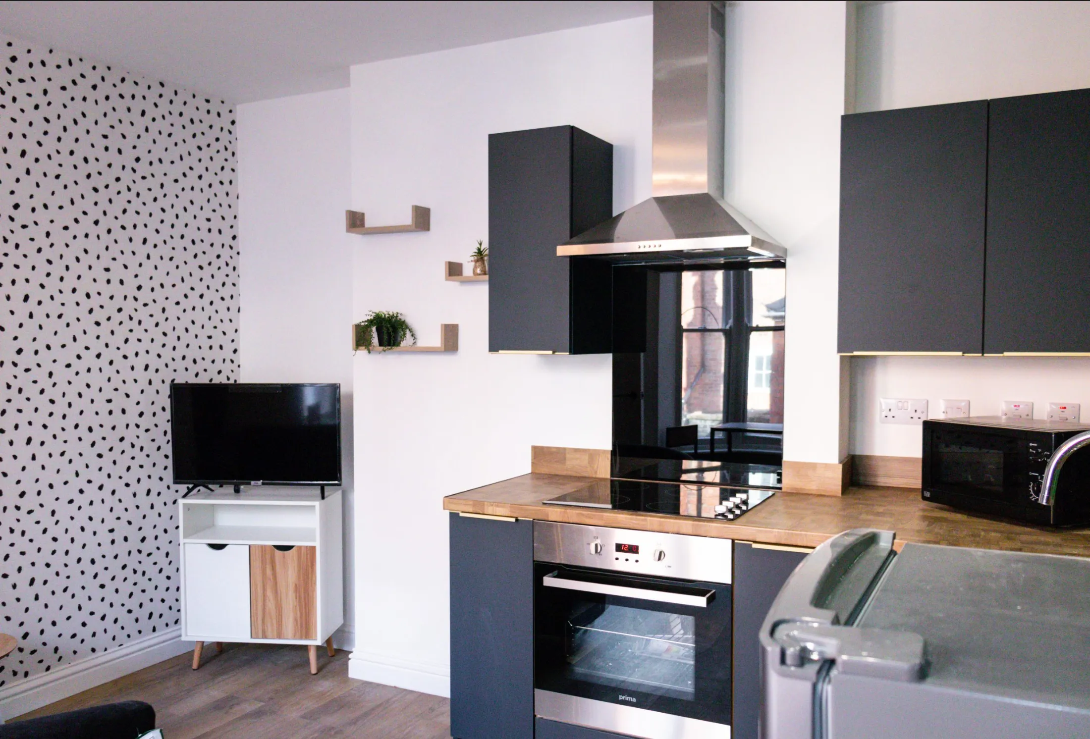 Flat 7 - 9 Bank Street - 1 Bed - Image 1